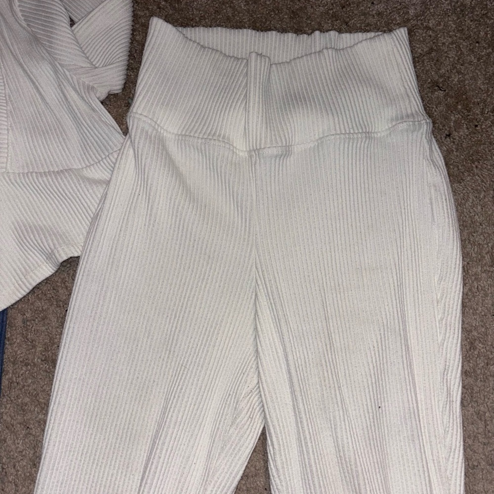 2 Ribbed Long Sleeve CropTop & High-Waist Flare Pants Sets- Blue & Cream - Picture 8 of 16